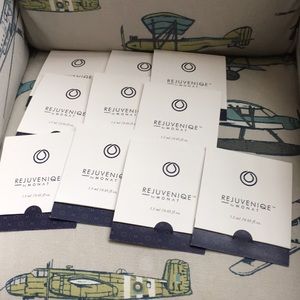 Monat Rejuvenique samples